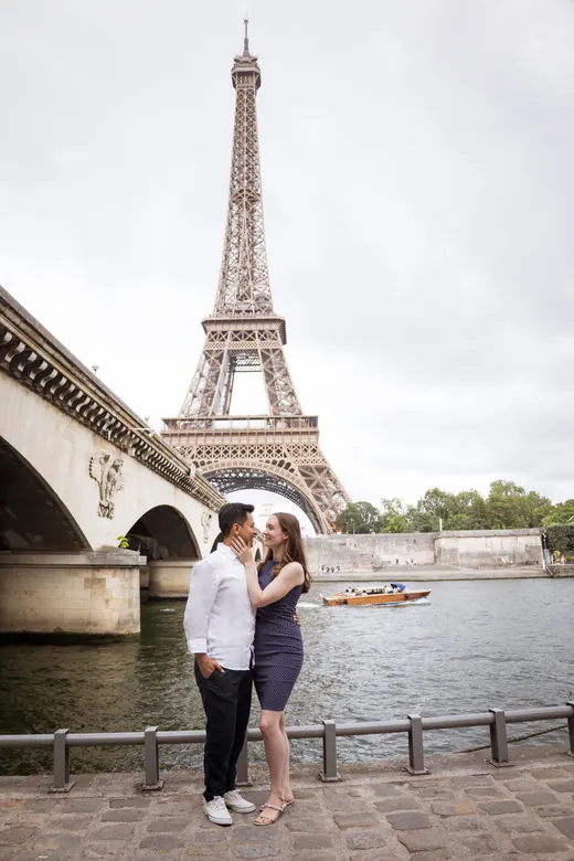 Photograph from the Couple — Bir-Hakeim, day session in Paris by Anna