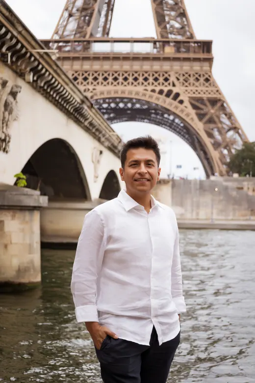 Photograph from the Couple — Bir-Hakeim, day session in Paris by Anna