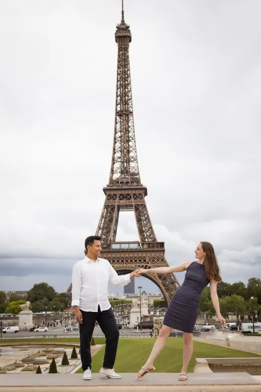 Photograph from the Couple — Bir-Hakeim, day session in Paris by Anna