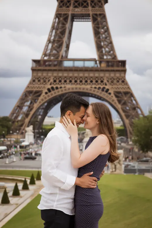 Photograph from the Couple — Bir-Hakeim, day session in Paris by Anna
