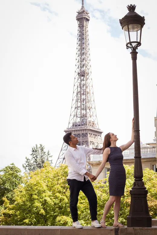 Photograph from the Couple — Bir-Hakeim, day session in Paris by Anna