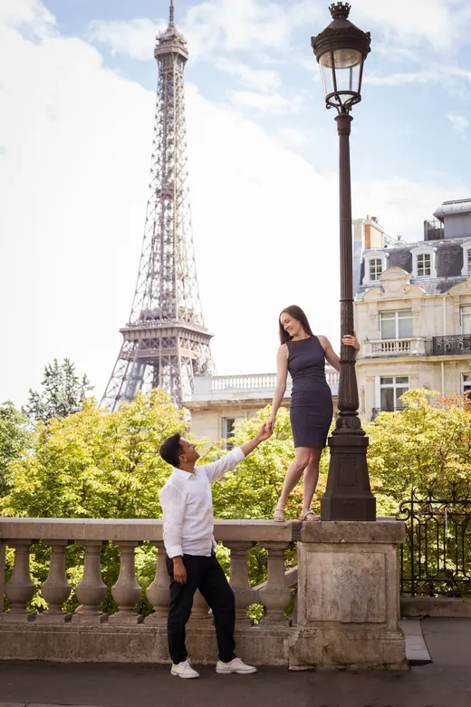 Photograph from the Couple — Bir-Hakeim, day session in Paris by Anna