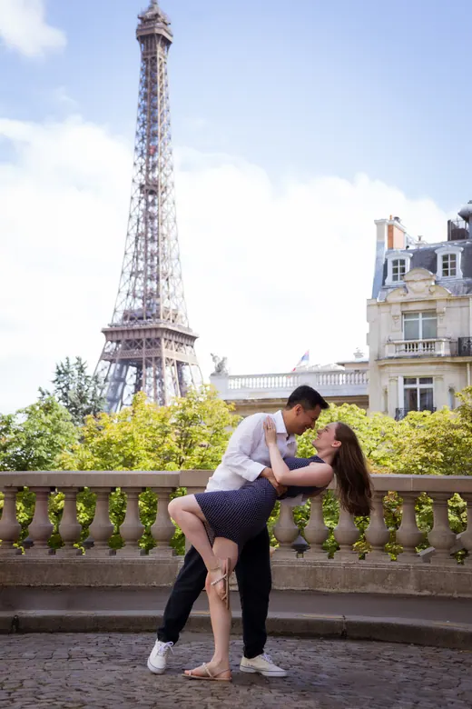 Photograph from the Couple — Bir-Hakeim, day session in Paris by Anna