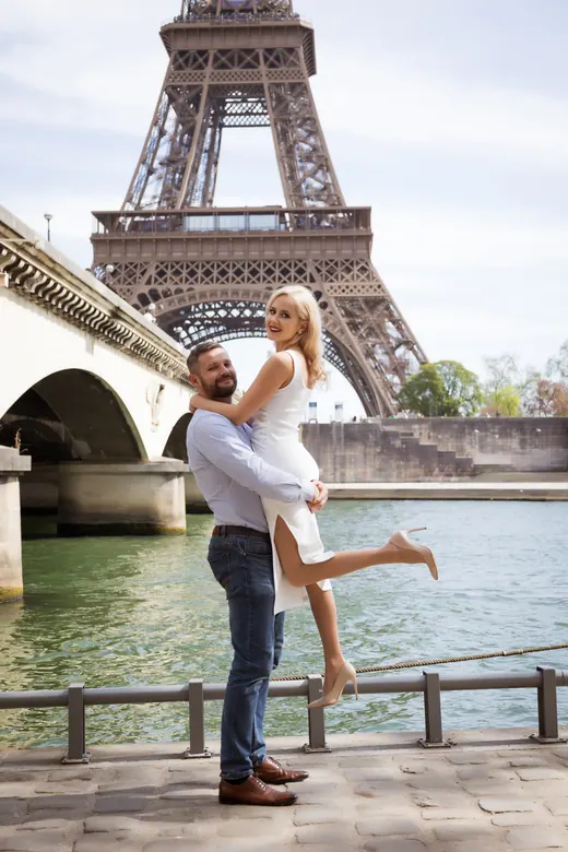 Photograph from the Couple — Trocadéro, day session in Paris by Anna
