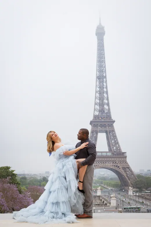 Photograph from the Blue tulle — Eiffel, day session in Paris by Anna