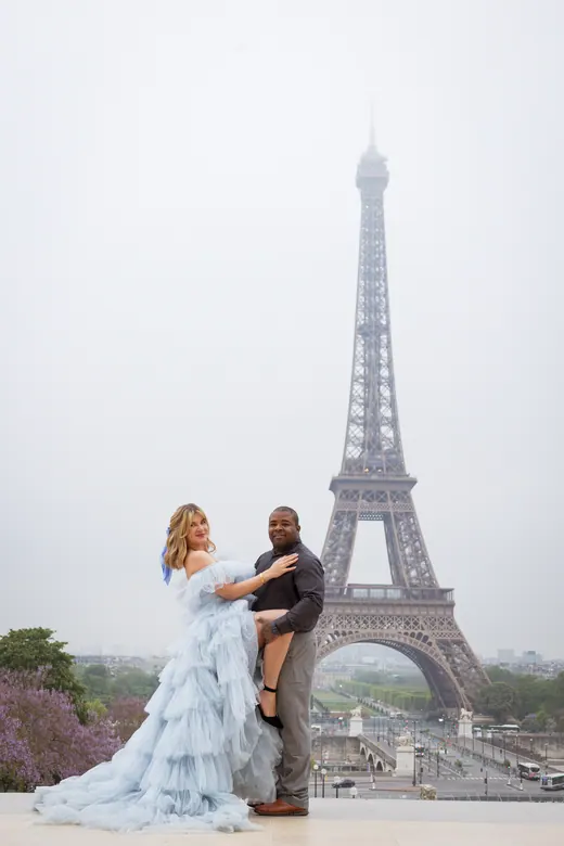Photograph from the Blue tulle — Eiffel, day session in Paris by Anna