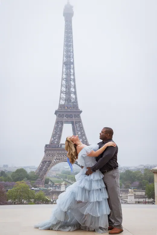 Photograph from the Blue tulle — Eiffel, day session in Paris by Anna