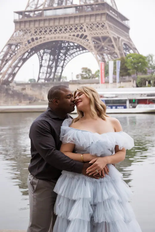 Photograph from the Blue tulle — Eiffel, day session in Paris by Anna