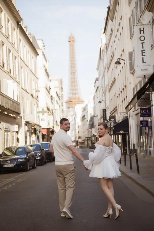 Couple photographed in Paris by Anna