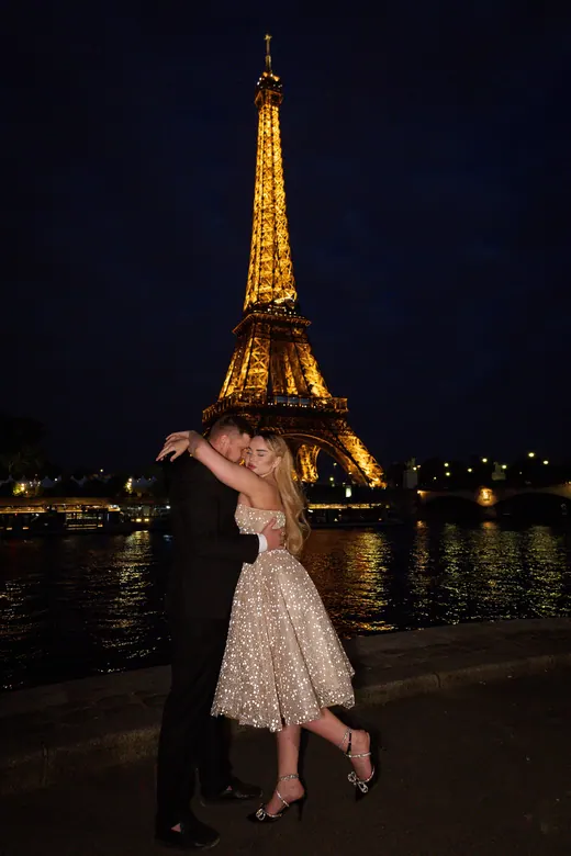 Couple photographed in Paris by Anna