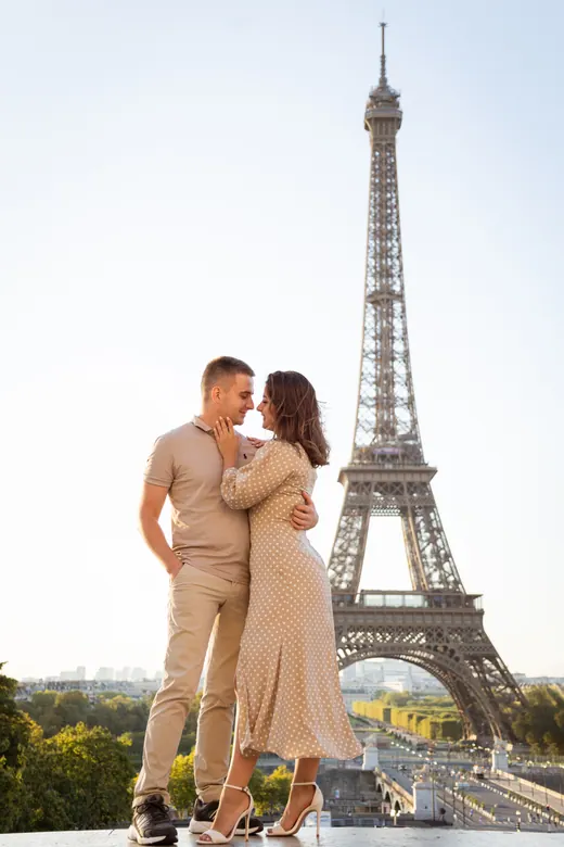Couple photographed in Paris by Anna
