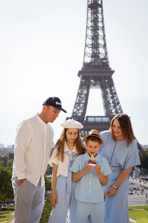 Photograph from the Family — pale blue, day session in Paris by Anna