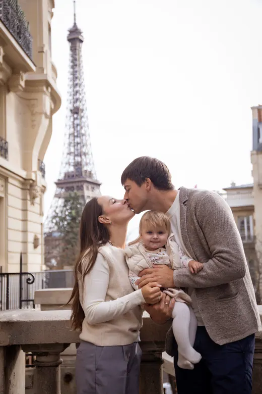 Photograph from the Family — baby, quay session in Paris by Anna