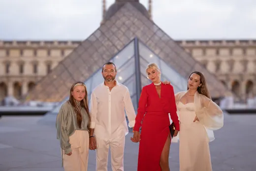 Photograph from the Family — Louvre pyramid session in Paris by Anna