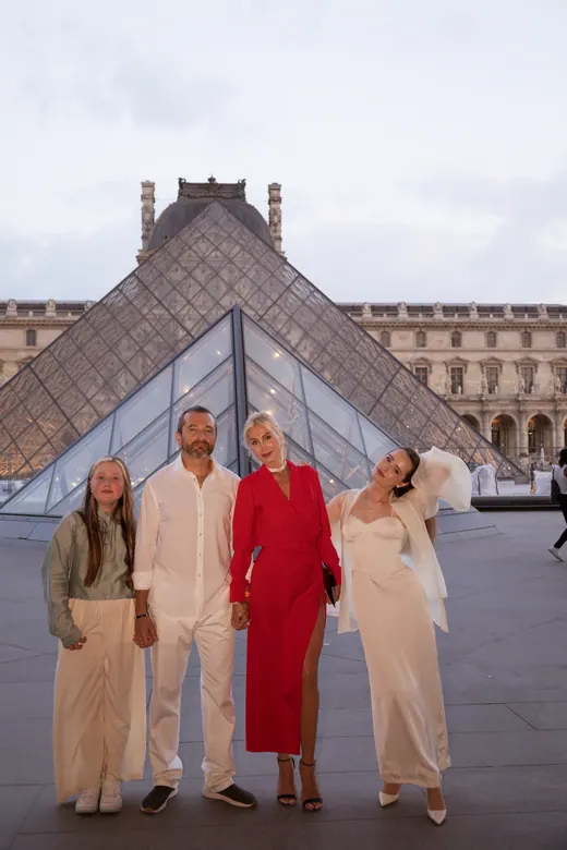 Photograph from the Family — Louvre pyramid session in Paris by Anna