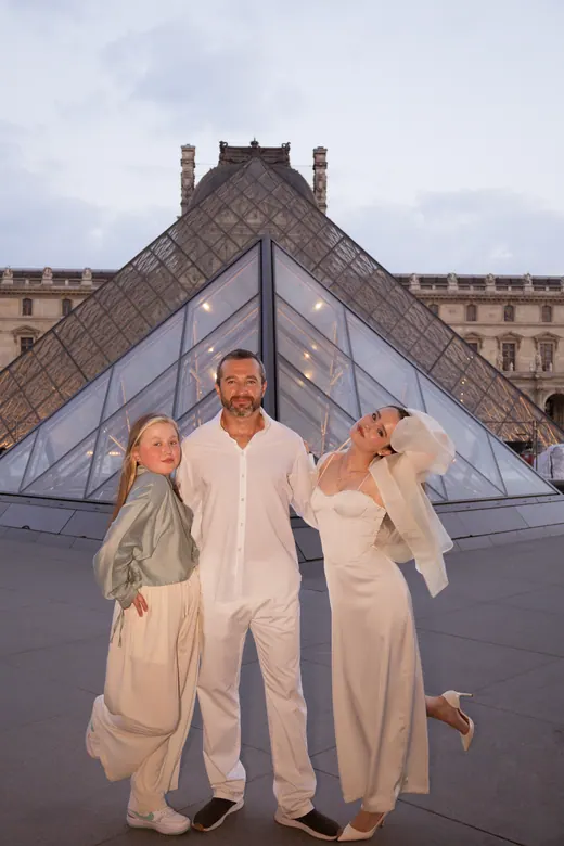 Photograph from the Family — Louvre pyramid session in Paris by Anna
