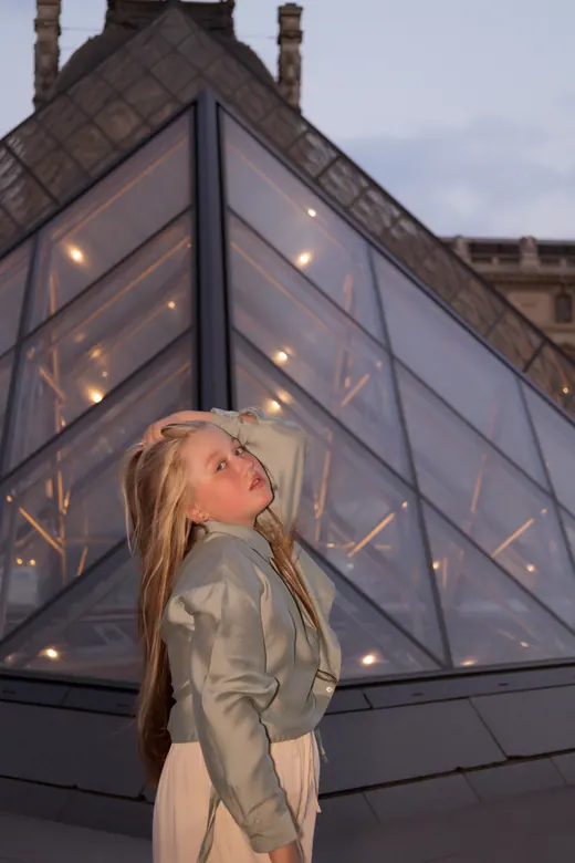Photograph from the Family — Louvre pyramid session in Paris by Anna