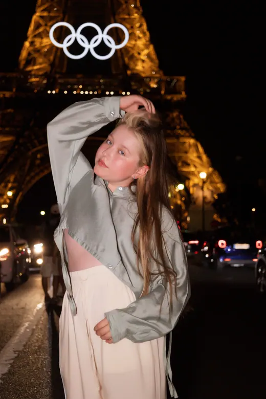 Photograph from the Family — Olympic rings, night session in Paris by Anna