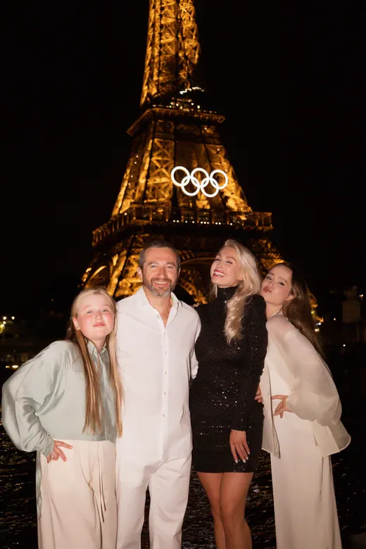 Photograph from the Family — Olympic rings, night session in Paris by Anna