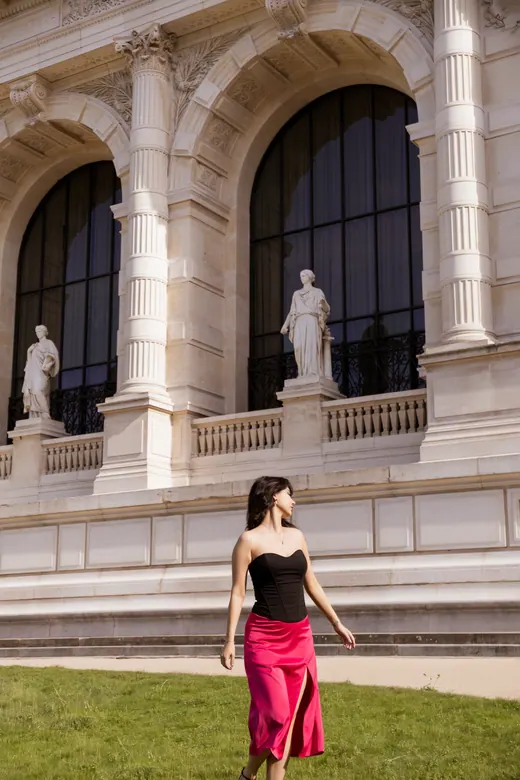 Photograph from the Red skirt — park & colonnade session in Paris by Anna