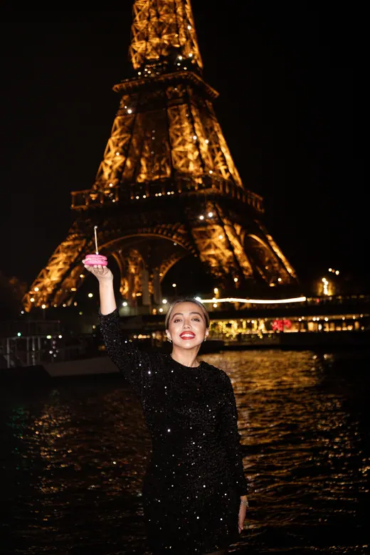 Solo portrait session in Paris by Anna