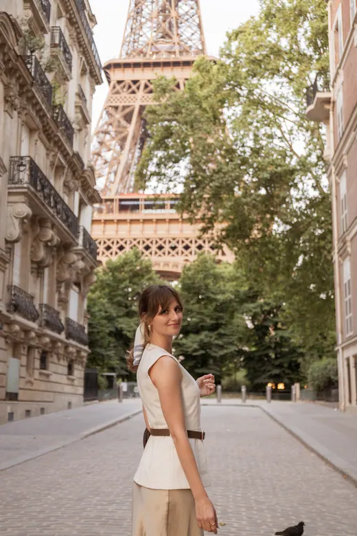 Photograph from the Beige skirt — street, day session in Paris by Anna