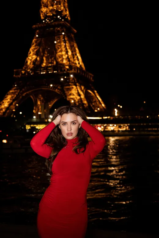 Photograph from the Brown skirt — dusk to dark session in Paris by Anna