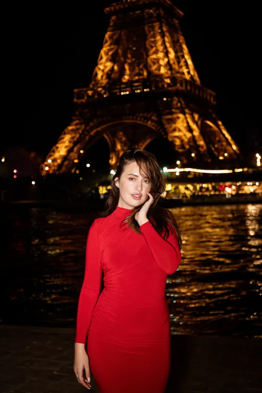 Photograph from the Brown skirt — dusk to dark session in Paris by Anna