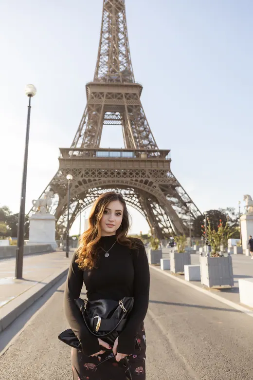 Photograph from the Brown coat — café & flowers session in Paris by Anna