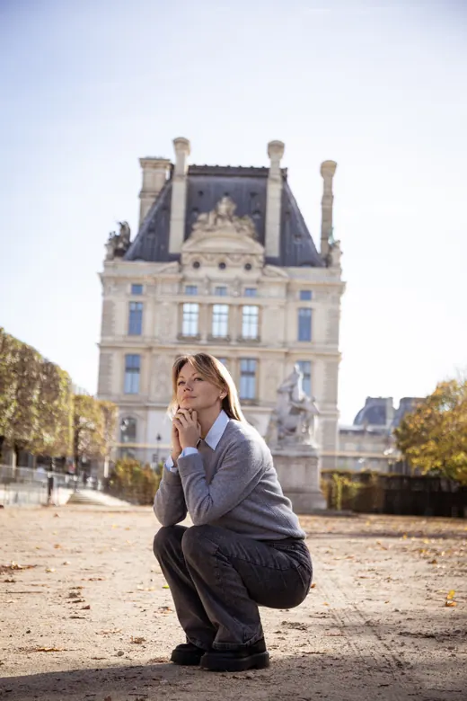 Photograph from the Grey suit — Tuileries session in Paris by Anna