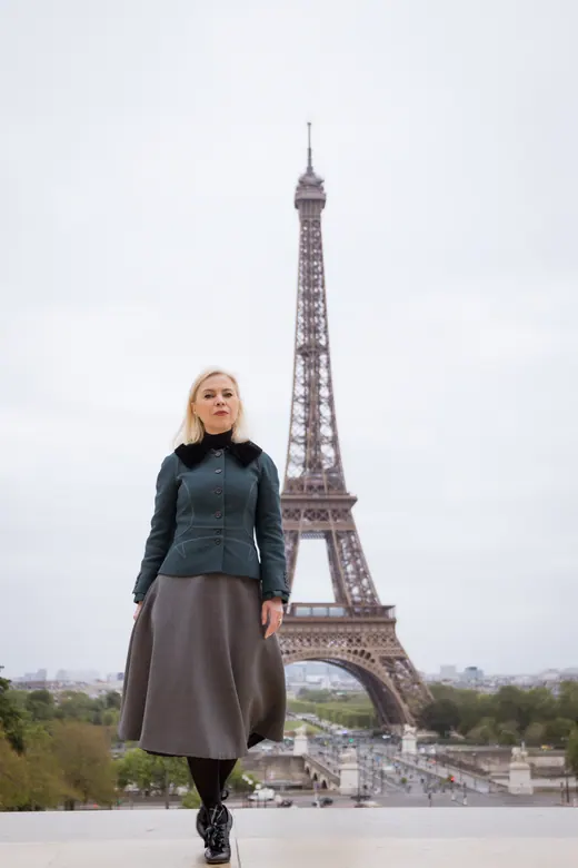Photograph from the Green jacket — Trocadéro session in Paris by Anna