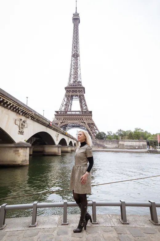 Photograph from the Green jacket — Trocadéro session in Paris by Anna