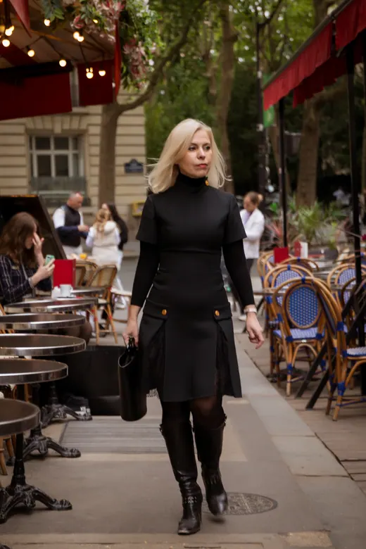Photograph from the Green jacket — Trocadéro session in Paris by Anna