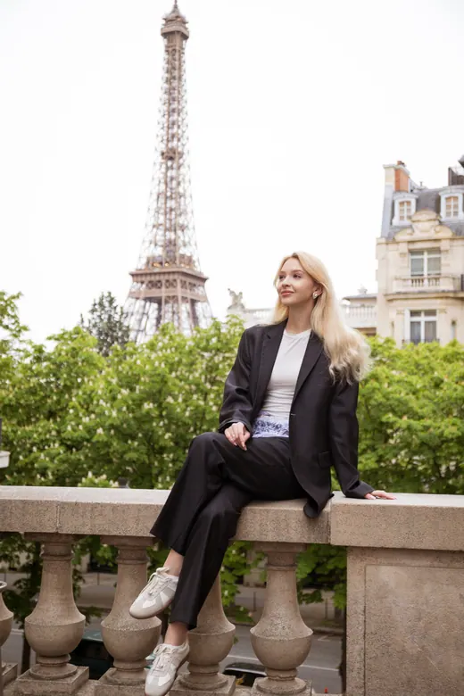 Photograph from the Blazer — Trocadéro session in Paris by Anna