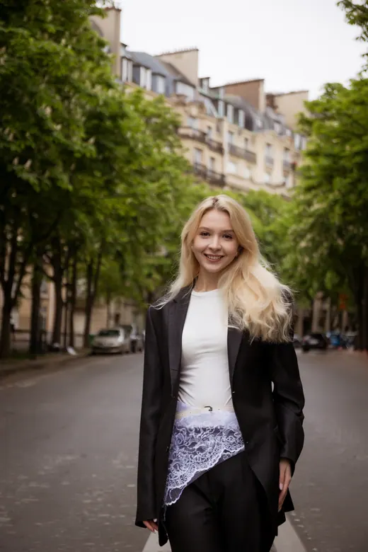 Photograph from the Blazer — Trocadéro session in Paris by Anna