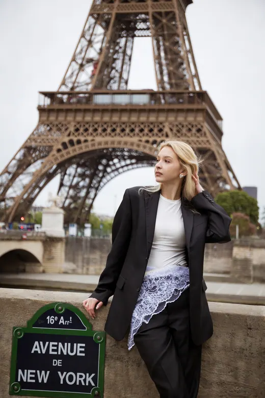 Photograph from the Blazer — Trocadéro session in Paris by Anna