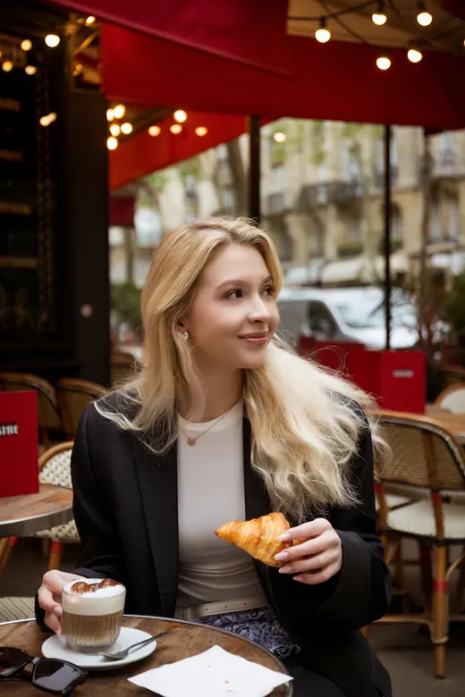 Photograph from the Blazer — Trocadéro session in Paris by Anna