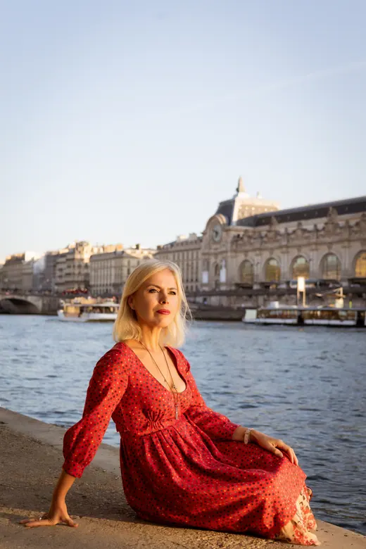 Photograph from the Green jacket — Trocadéro session in Paris by Anna