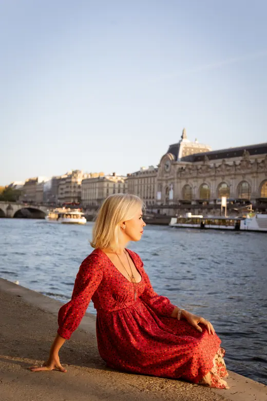 Photograph from the Green jacket — Trocadéro session in Paris by Anna