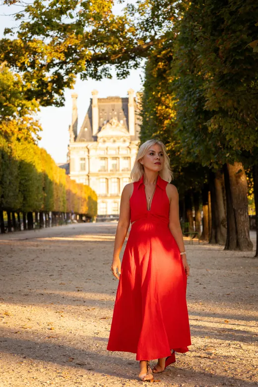 Photograph from the Green jacket — Trocadéro session in Paris by Anna