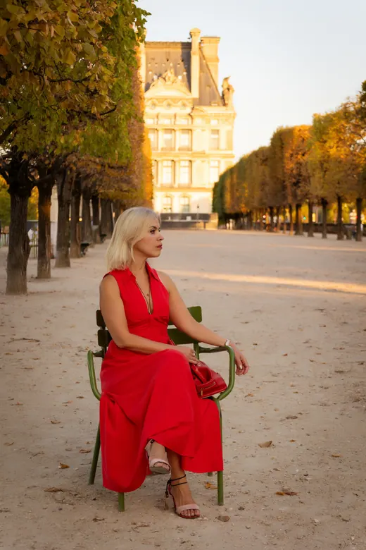 Photograph from the Green jacket — Trocadéro session in Paris by Anna