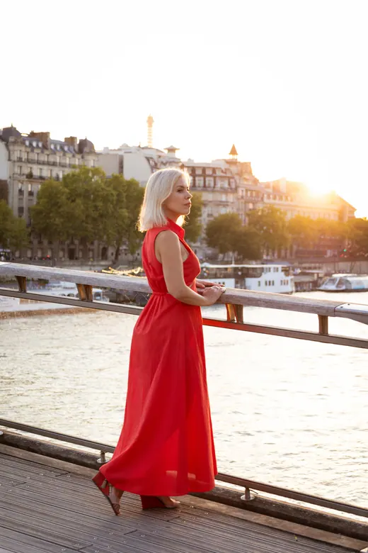 Photograph from the Green jacket — Trocadéro session in Paris by Anna