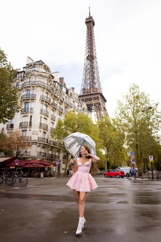Photograph from the Pink dress — jump session in Paris by Anna