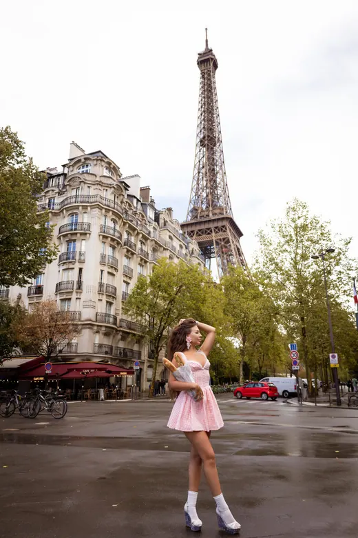 Photograph from the Pink dress — jump session in Paris by Anna