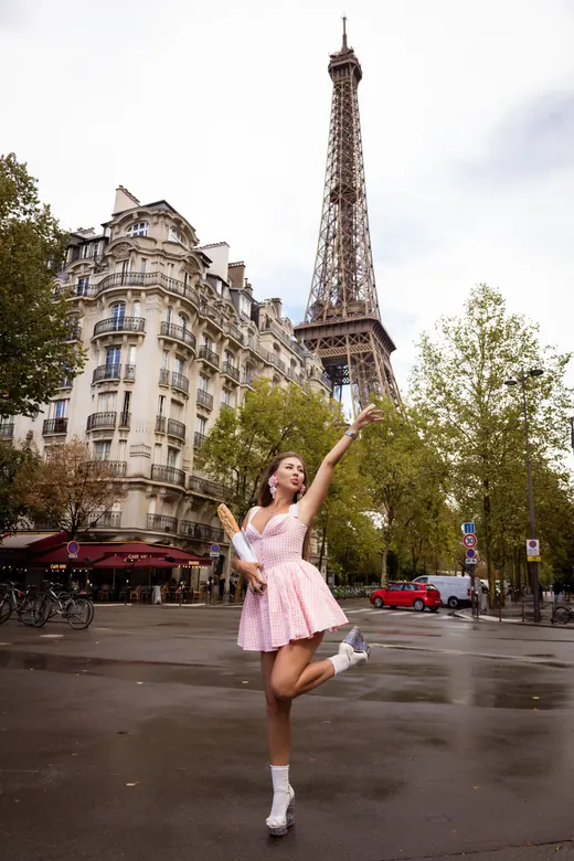 Photograph from the Pink dress — jump session in Paris by Anna