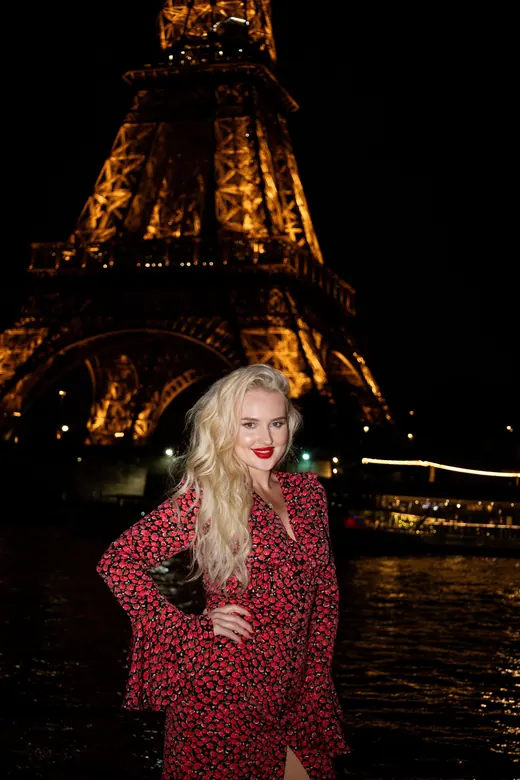 Solo portrait session in Paris by Anna
