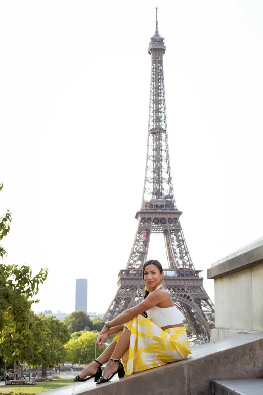 Photograph from the Red skirt — beret session in Paris by Anna