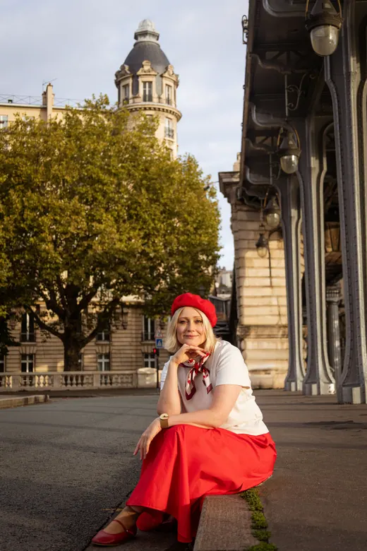 Photograph from the Red skirt — beret session in Paris by Anna