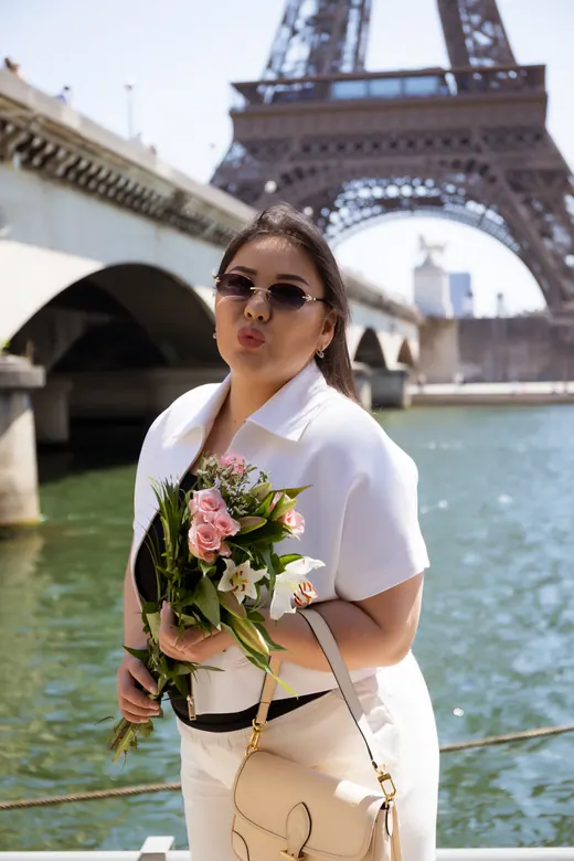 Photograph from the Bouquet — bridge, day session in Paris by Anna