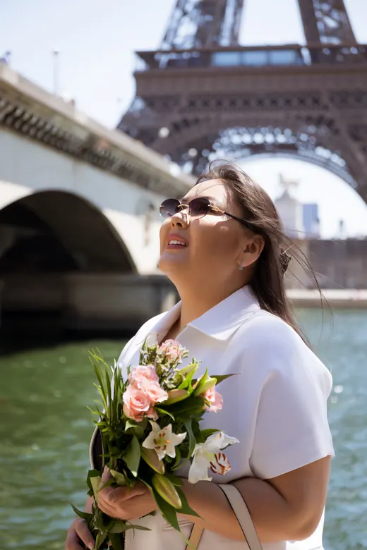 Photograph from the Bouquet — bridge, day session in Paris by Anna